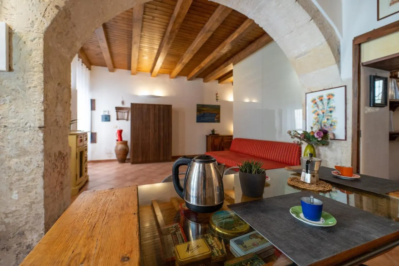 Ortigia Vicolo Giudecca Flat Apartman Szirakúza